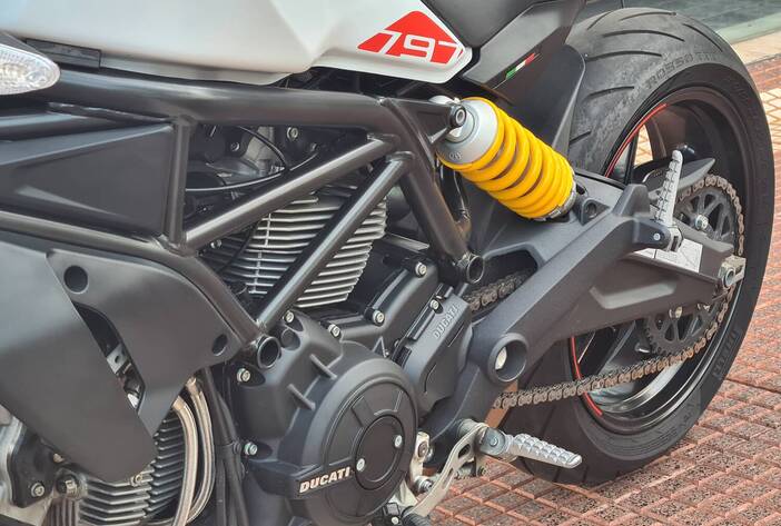 DucatiMonster-CARMAKautosusadosmisiones12