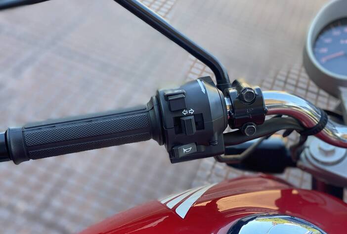 hondacbx-motosusadas-carmakposadasmisiones10