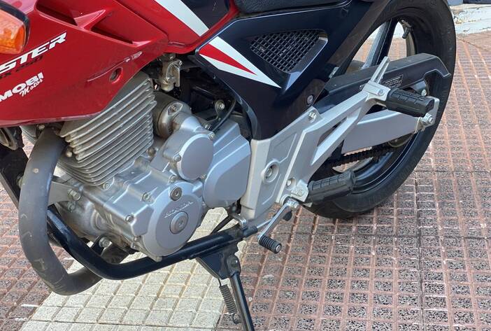 hondacbx-motosusadas-carmakposadasmisiones16