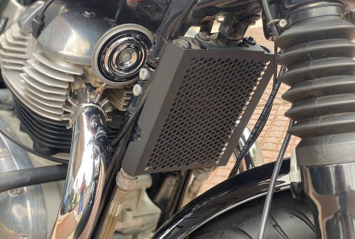 RoyalEnfield650-motosusadas-carmakposadasmisiones9