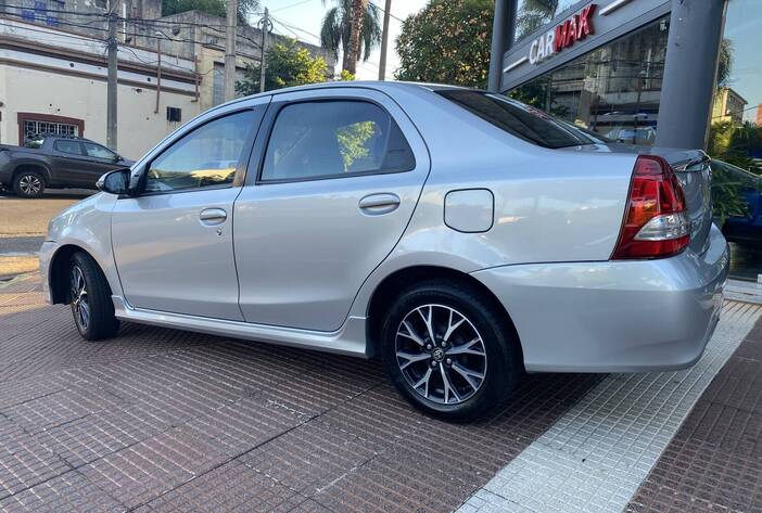 toyotaetios-autosusados-carmakposadasmisiones3