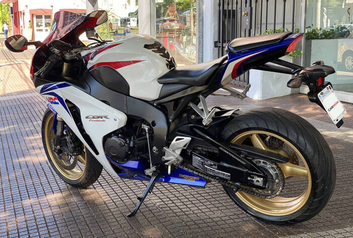 HONDACBR1000FirebladeHRC-MOTOSUSADAS-CARMAKPOSADASMISIONES4