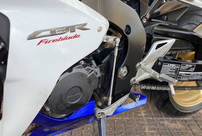 HONDACBR1000FirebladeHRC-MOTOSUSADAS-CARMAKPOSADASMISIONES12