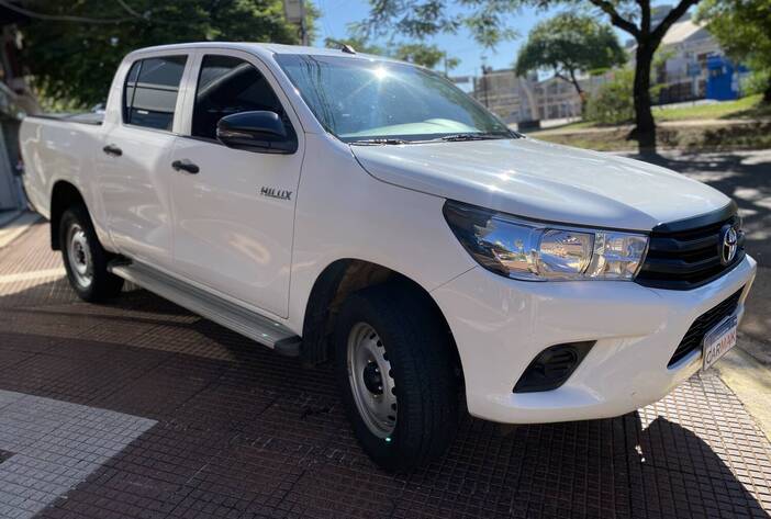 toyotahilux-camionetasusadas-carmakposadasmisiones1