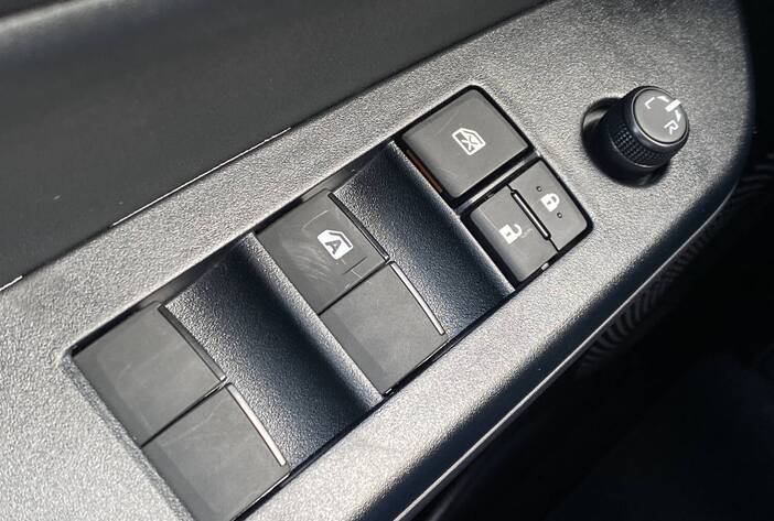 toyotayarisxs-autosusados-carmakposadasmisiones26