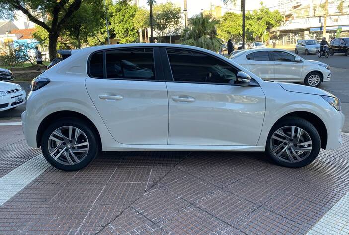 peugeot208-autosusados-carmakposadasmisiones6