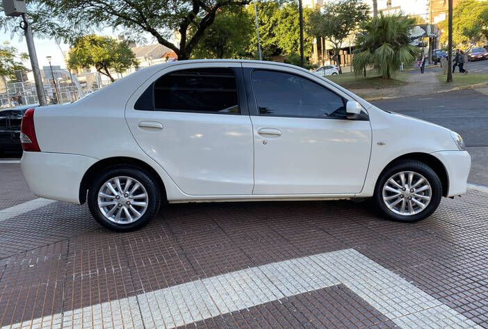 toyotaetios-autosusados-carmakposadasmisiones6