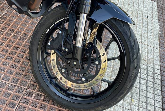 cfmoto300nk-motosusadas-carmakposadasmisiones5
