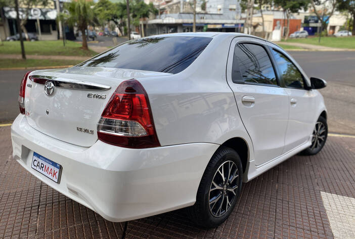toyotaetios-autosusados-carmakposadasmisiones5