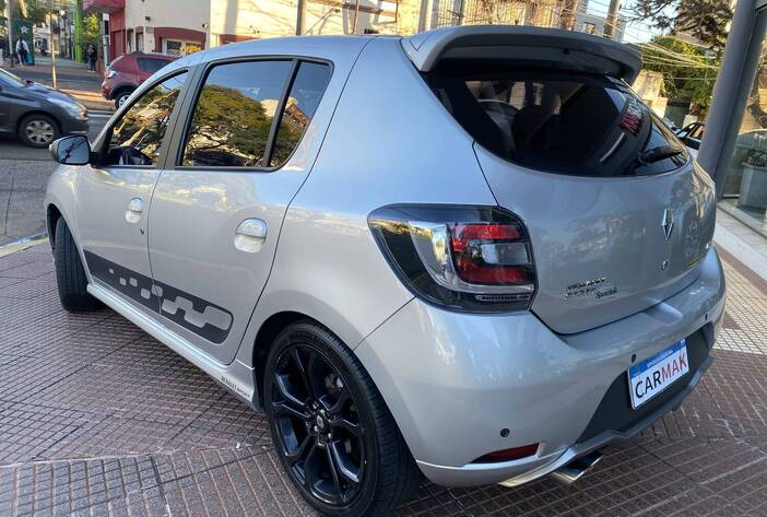 renaultsanderors-autosusados-carmakposadasmisiones3