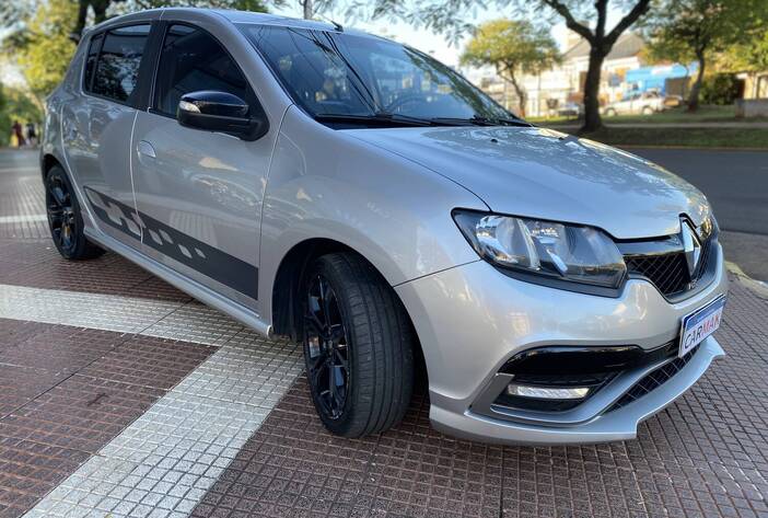 renaultsanderors-autosusados-carmakposadasmisiones7