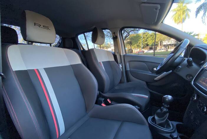 renaultsanderors-autosusados-carmakposadasmisiones12