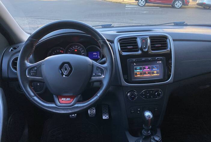renaultsanderors-autosusados-carmakposadasmisiones13