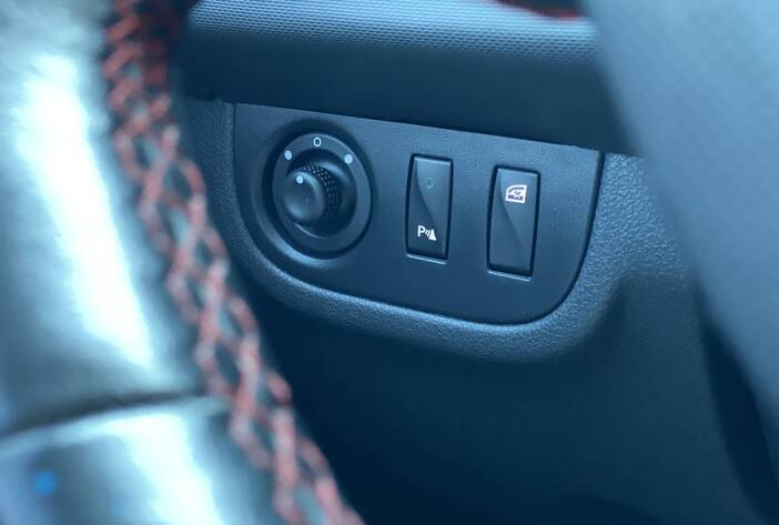 renaultsanderors-autosusados-carmakposadasmisiones18