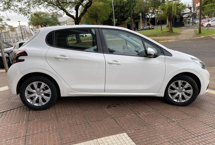 PEUGEOT208-AUTOSUSADOS-CARMAKPOSADASMISIONES6