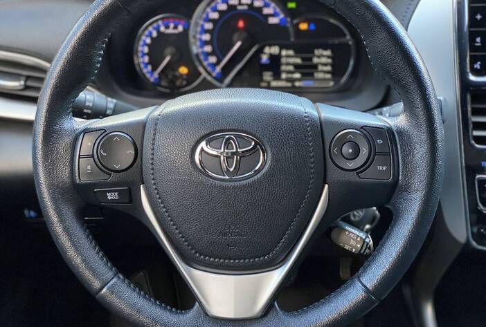 toyotayaris-autosusados-carmakposadasmiisones16