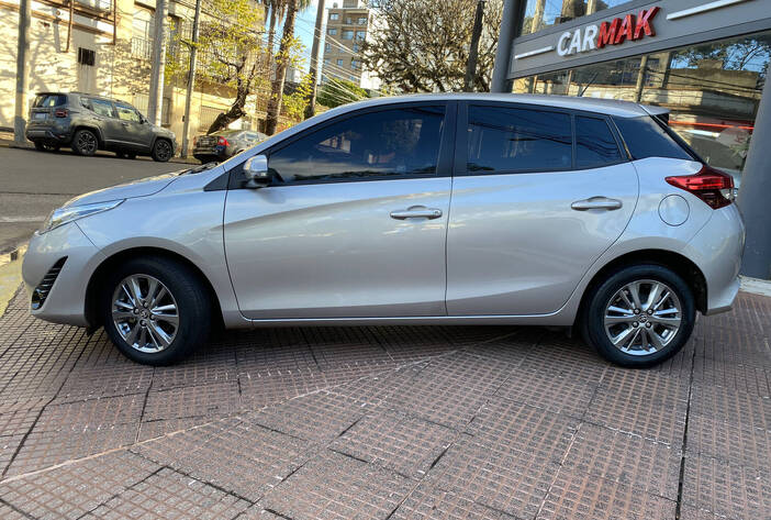 toyotayaris-autosusados-carmakposadasmiisones2
