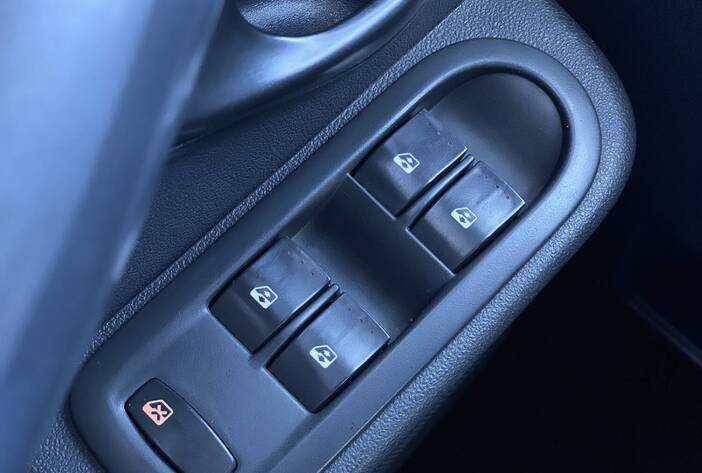 renaultduster-suvsusadas-carmakposadasmisiones19