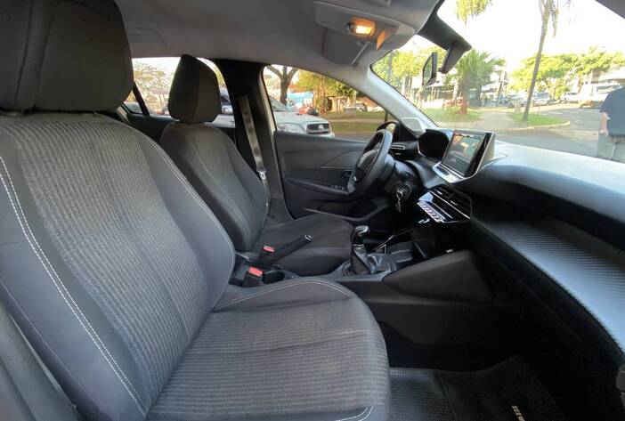 PEUGEOT208-AUTOSUSADOS-CARMAKPOSADASMSIIONES13