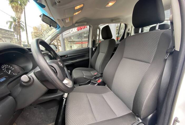 toyotaHilux-camionetausadas-carmakposadasmisiones9