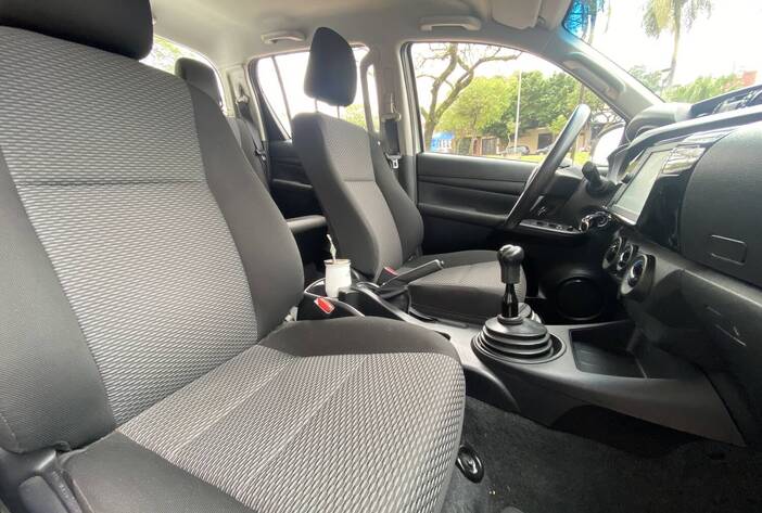 toyotaHilux-camionetausadas-carmakposadasmisiones13
