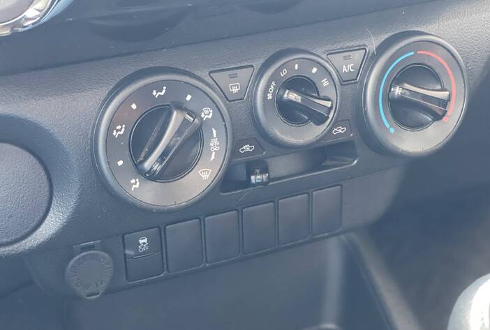 toyotaHilux-camionetausadas-carmakposadasmisiones17