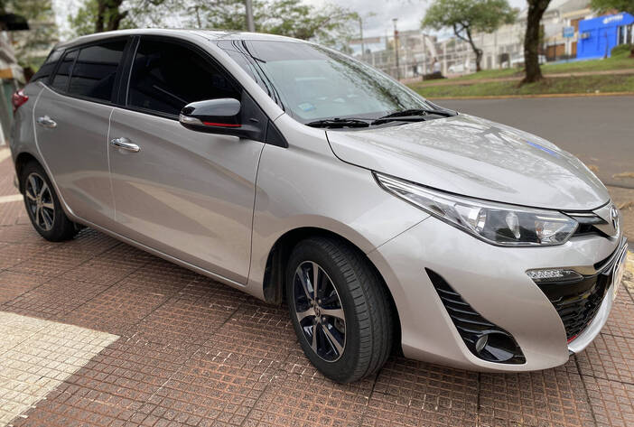 TOYOTAYARIS-AUTOSUSADOS-CARMAKPOSADASMISIONES1