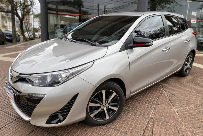 TOYOTAYARIS-AUTOSUSADOS-CARMAKPOSADASMISIONES3