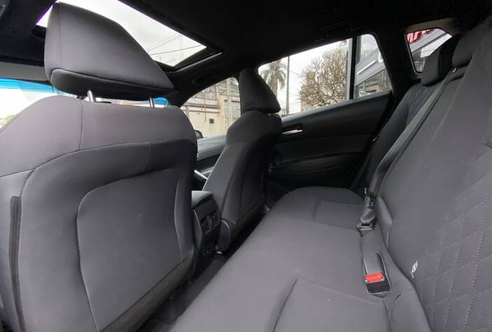 ToyotaCorollacross-camionetasusadas-carmakposadasmisiones10
