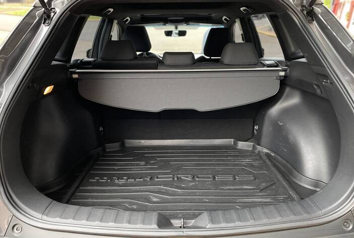 ToyotaCorollacross-camionetasusadas-carmakposadasmisiones11