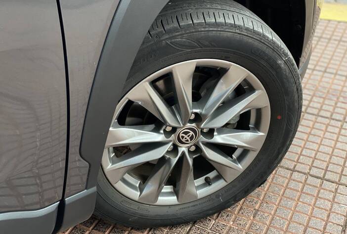 ToyotaCorollacross-camionetasusadas-carmakposadasmisiones14
