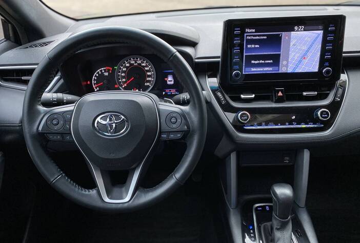 ToyotaCorollacross-camionetasusadas-carmakposadasmisiones15