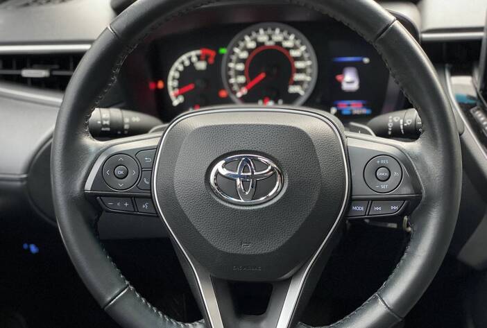 ToyotaCorollacross-camionetasusadas-carmakposadasmisiones16