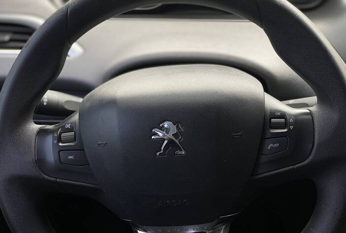 peugeot208-autosusados-carmakposadasmisiones15