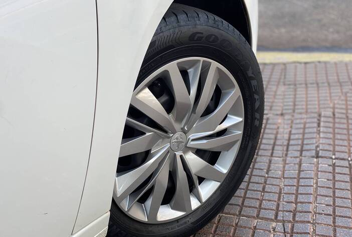peugeot208-autosusados-carmakposadasmisiones9