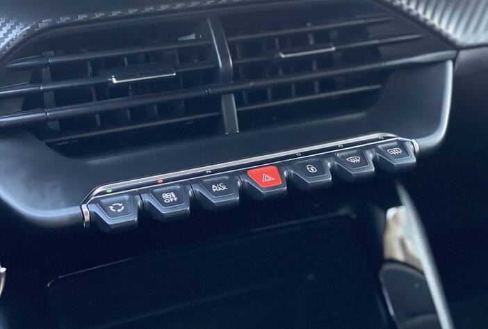 peugeot208-autosusados-carmakposadasmisiones21