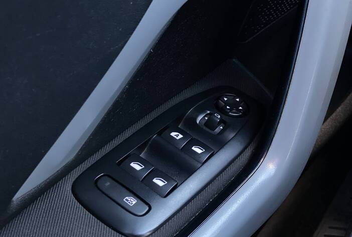 peugeot208-autosusados-carmakposadasmisiones21
