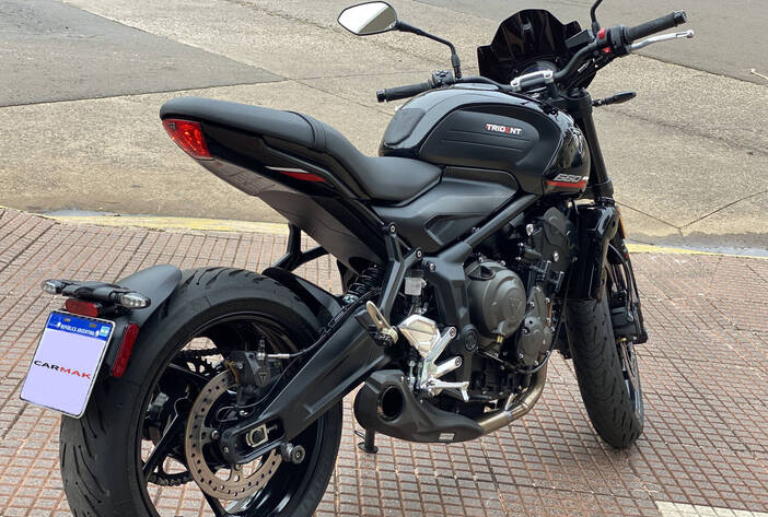 TRIUMPHTRIDENT660-MOTOSUSADAS-CARMAKPOSADASMISIONES4