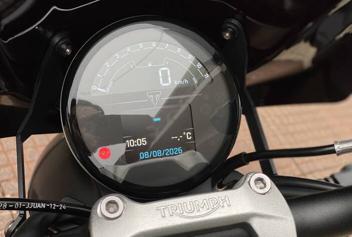 TRIUMPHTRIDENT660-MOTOSUSADAS-CARMAKPOSADASMISIONES12