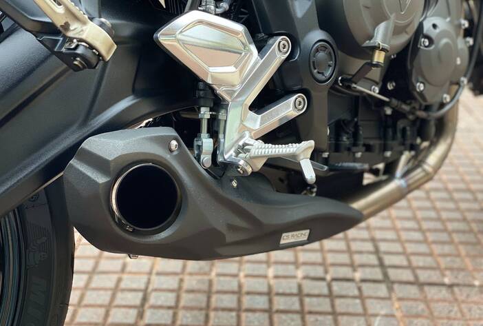 TRIUMPHTRIDENT660-MOTOSUSADAS-CARMAKPOSADASMISIONES16