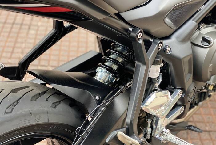 TRIUMPHTRIDENT660-MOTOSUSADAS-CARMAKPOSADASMISIONES21