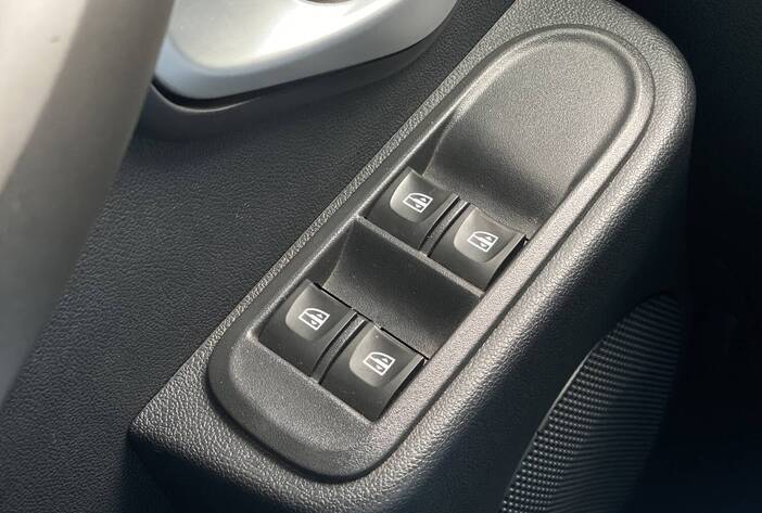RENAULTDUSTEROROCH-CAMIONETASUSADAS-CARMAKPOSADASMISIONES22