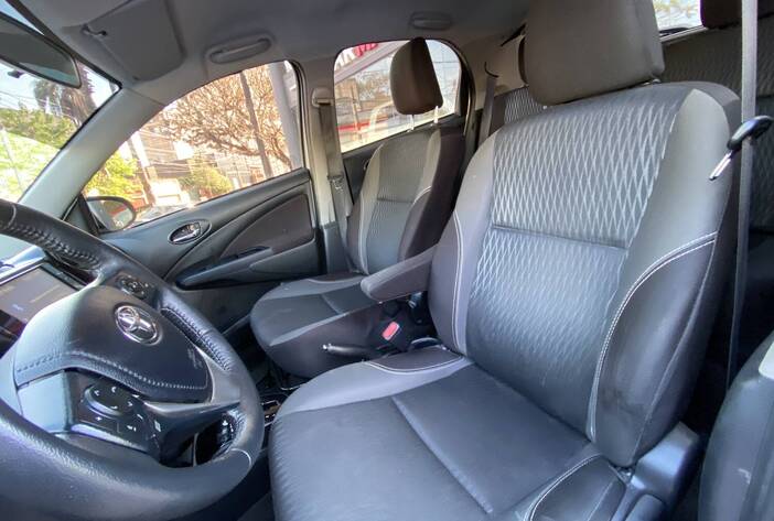 toyotaetios-autosusados-carmakposadasmisiones10