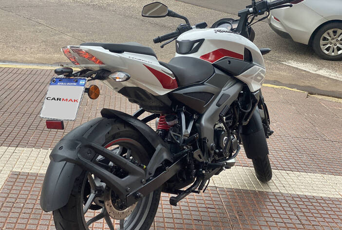 BAJAJROUSERNS160-MOTOSUSADADCARMAKPOSADASMISIONES4