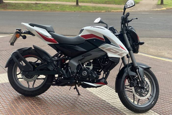 BAJAJROUSERNS160-MOTOSUSADADCARMAKPOSADASMISIONES5