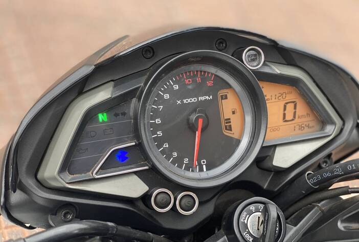 BAJAJROUSERNS160-MOTOSUSADADCARMAKPOSADASMISIONES8