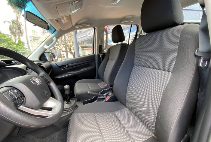 toyotahilux-Camionetasusadas-posadasmisiones10