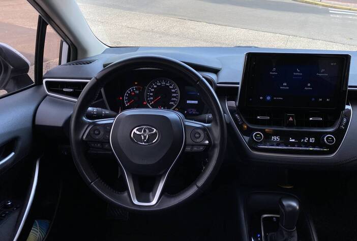 TOYOTACOROLLAXEI-15